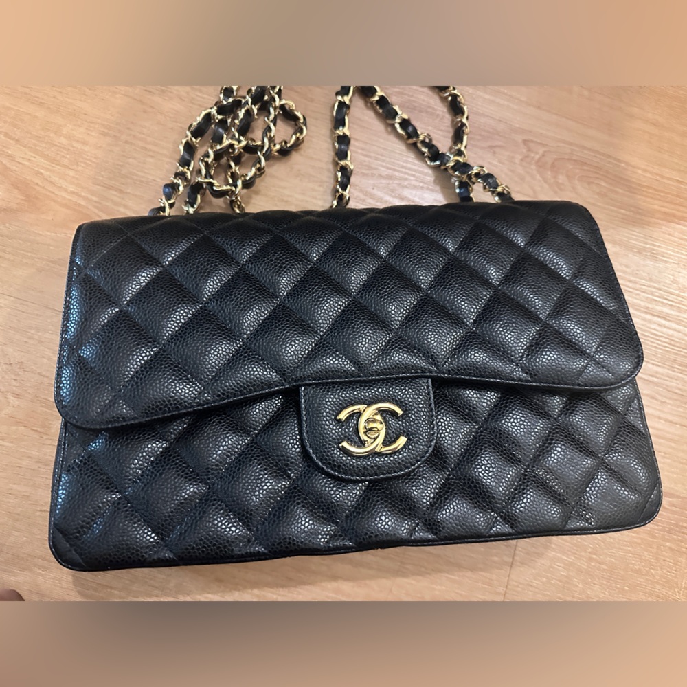 Chanel Caviar Quilted Jumbo Double Flap Black